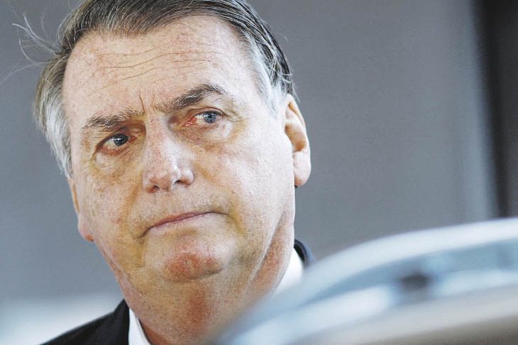 SURROUNDED. Jair Bolsonaro has been in the middle of the focus of Justice after his arrival from the US just weeks ago. SURROUNDED. Jair Bolsonaro has been in the middle of the focus of Justice after his arrival from the US just weeks ago.