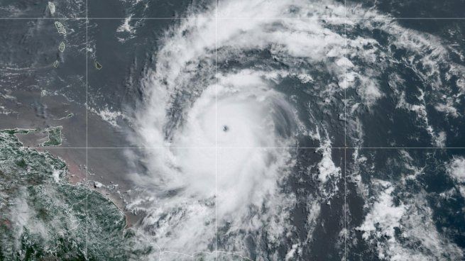 El huracán Beryl se convirtió en la tormenta de categoría 4 más temprana jamás registrada.