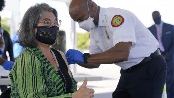 Se estima que Estados Unidos tendrá unos 300 millones de dosis remanentes cuando finalice su campaña de vacunación.
