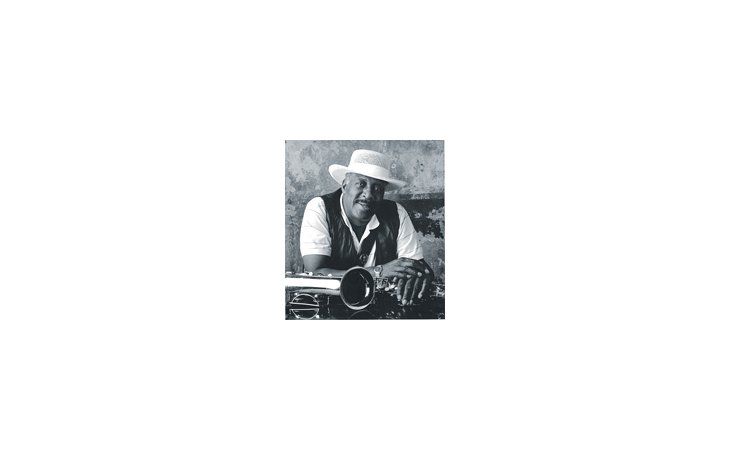 El saxofonista de blues Eddie Shaw viene a Buenos Aires para tocar en La Trastienda, la misma semana en que debuta en la Argentina la leyenda de la música country Kenny Rogers.