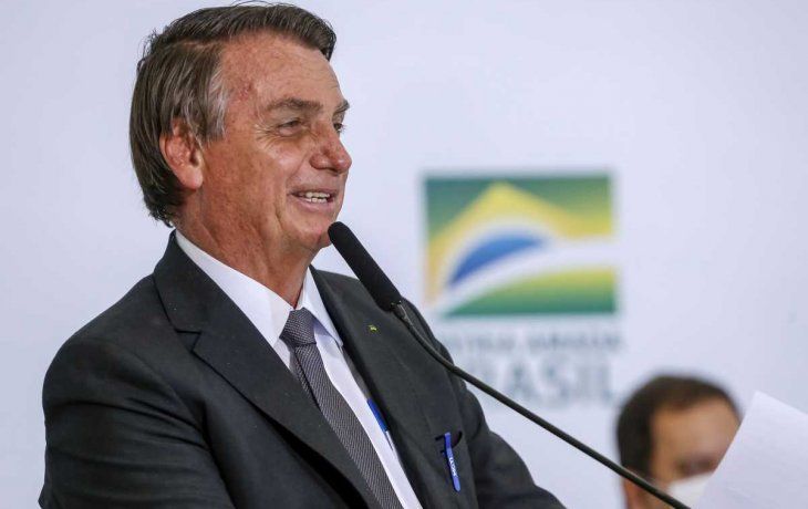 Jair Bolsonaro: Este Gobierno se pone muy feliz cuando la gente compra armas