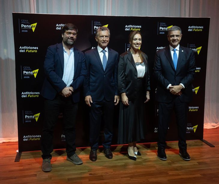 Santiago Siri, Mauricio Macri, María Eugenia Vidal y Jorge Macri en la cena anual de la Fundación Pensar. Santiago Siri, Mauricio Macri, María Eugenia Vidal y Jorge Macri en la cena anual de la Fundación Pensar. 