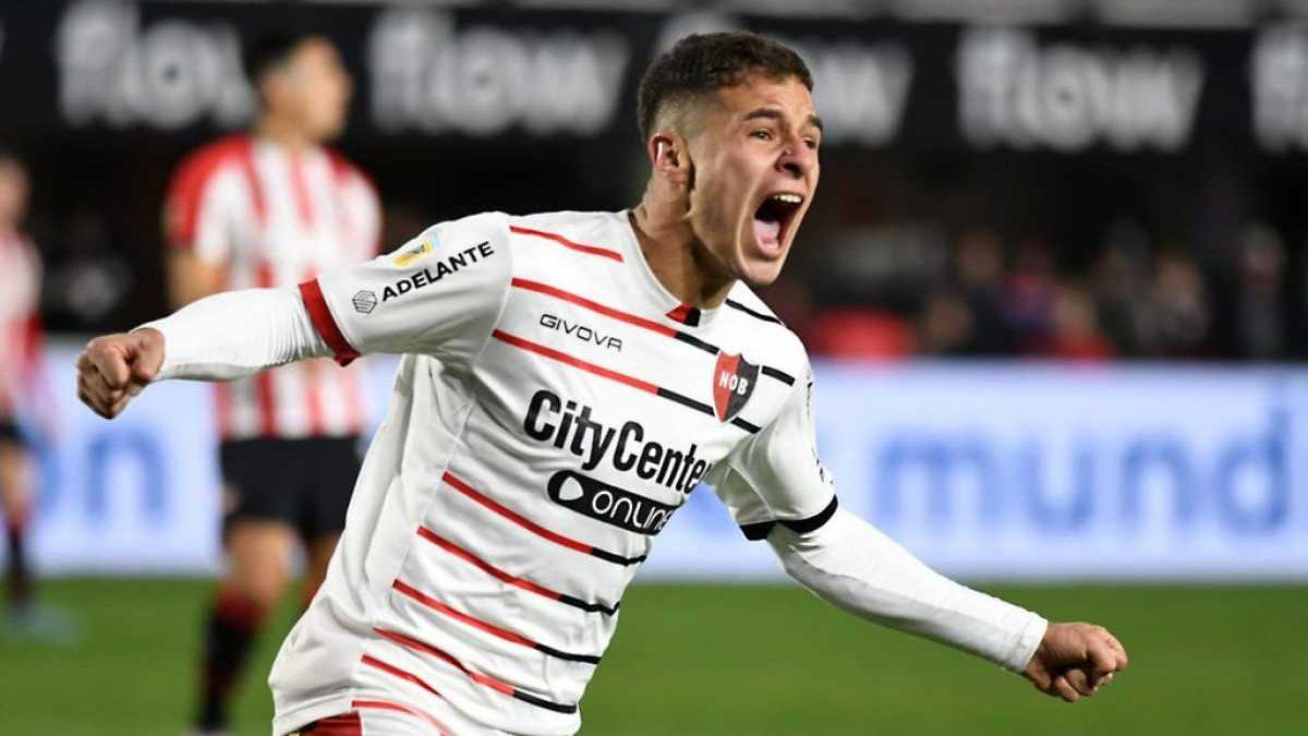 Newell’s reached the top with a win against Estudiantes Newell’s reached the top with a win against Estudiantes
