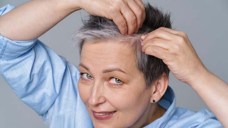 Cuál es el motivo por el que aparecen las canas, según un estudio de Harvard Cuál es el motivo por el que aparecen las canas, según un estudio de Harvard