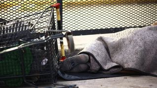 Nuevo dato oficial de pobreza ubica el nuevo umbral en el orden de los 26 puntos. La indigencia ronda el 6%. Nuevo dato oficial de pobreza ubica el nuevo umbral en el orden de los 26 puntos. La indigencia ronda el 6%.