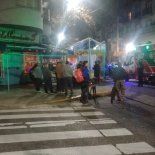 Personal de la Comisaría Vecinal 14 B de la Policía de la Ciudad llegó al lugar y halló la Ecosport sobre la vereda. Personal de la Comisaría Vecinal 14 B de la Policía de la Ciudad llegó al lugar y halló la Ecosport sobre la vereda.