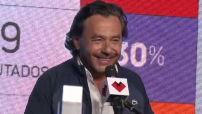 El gobernador de Salta, Gustavo Sáenz, festejó el triunfo en las elecciones legislativas. 
