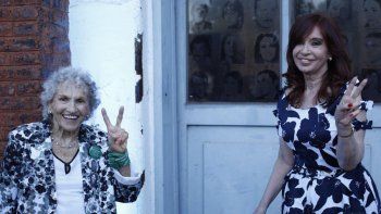 Lita Boitano y Cristina de Kirchner.