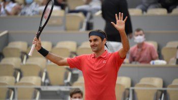 El suizo Roger Federer anunció que no se presentará a jugar el partido de octavos de final de Roland Garros﻿.