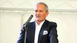 El talento y el esfuerzo de Lutz Mario Helmig lo convitieron en uno de los millonarios de la salud.