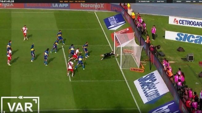 La imagen del VAR del polémico gol anulado a River