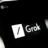 Grok, bajo la lupa por su falta de límites para crear contenido. Grok, bajo la lupa por su falta de límites para crear contenido.