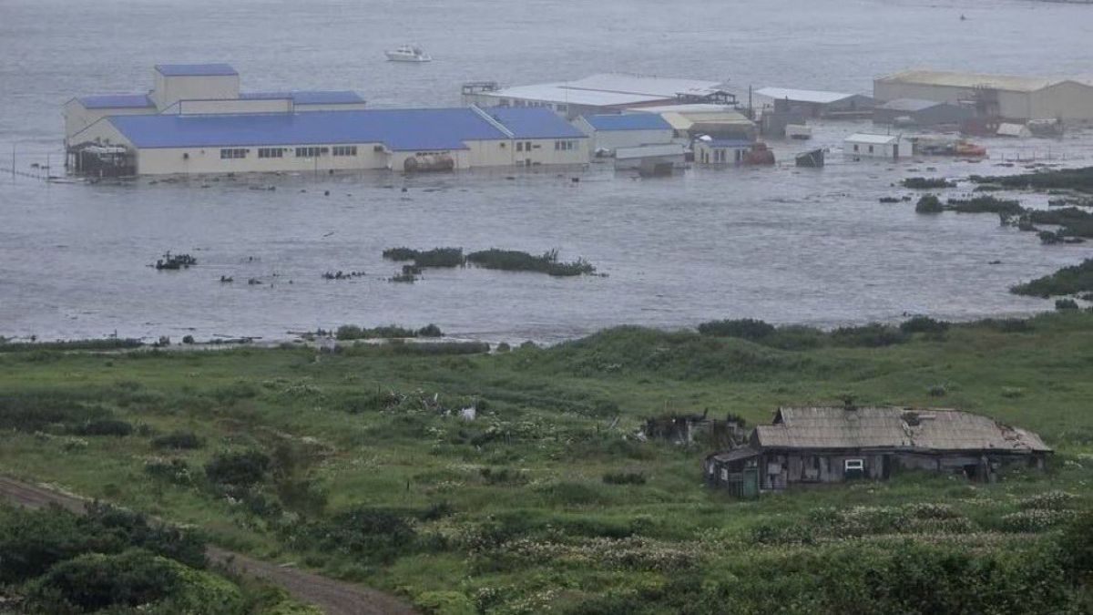 An 8.7 earthquake shook the coast of Russia and generated Tsunami alert throughout the Pacific