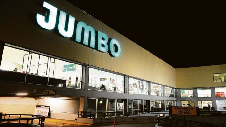 presencia. Jumbo, una de las marcas insignia de Cencosud en el país.