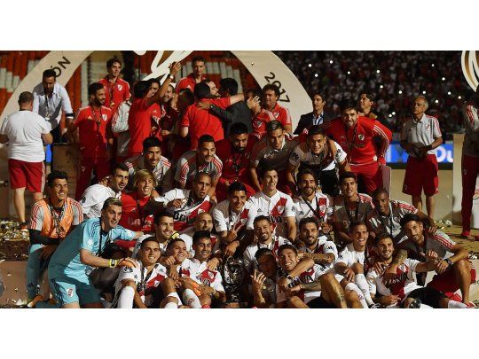 River volvió a ganarle a Boca un partido definitorio y levantó la Supercopa Argentina.