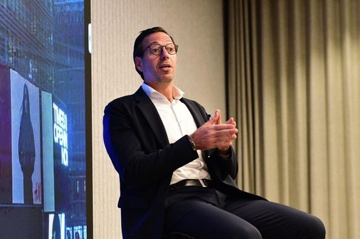 Andrés Meta. Andrés Meta.