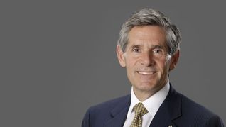 El empresario tiene una fortuna valuada en más de u$s800 millones.