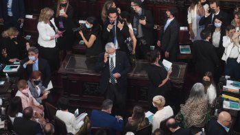 Diputados llegando en monopatín o envueltos en una bandera: todas las perlitas de la apertura de sesiones ordinaras.
