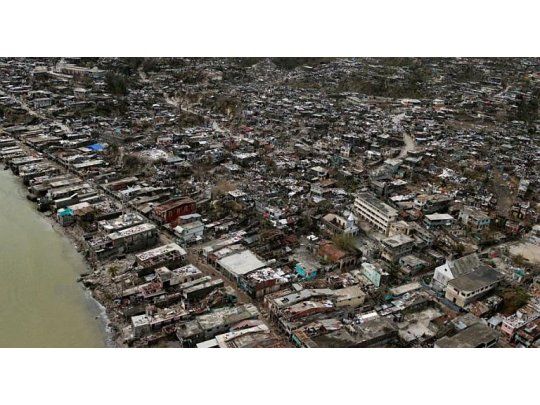 Se resalta que los ciudadanos de la República de Haití sufren los devastadores efectos del huracán Matthew y aún padecen por los destrozos del terremoto ocurrido en 2010.