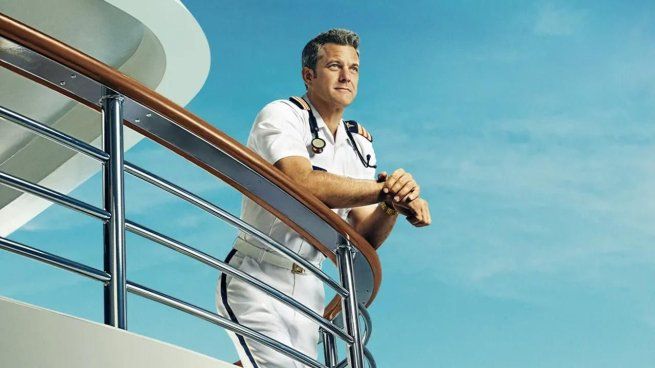 In the new success of Disney+ a medical team faces unexpected problems aboard a cruise