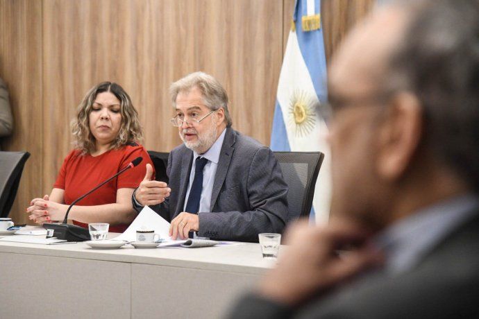 Roberto Mirabella se fue de Unión por la Patria para armar el unibloque Defendamos Santa Fe.