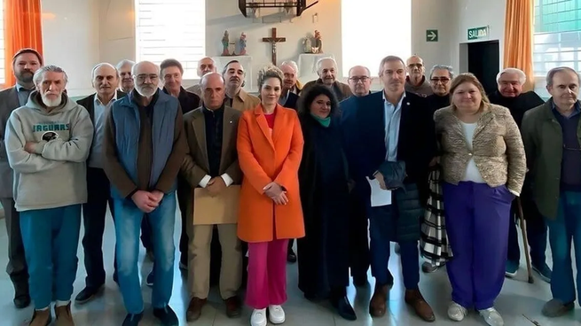 Diputados oficialistas, en una visita a represores en la cárcel de Ezeiza.