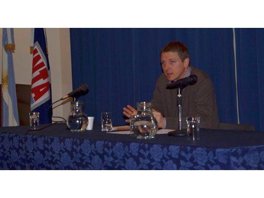 El geopolitólogo francés Olivier Antoine negó en diálogo con ámbito.com la posibilidad de que Estados Unidos inicie una guerra por el agua en Sudamérica. Es una lectura un poco rápida. No se puede reducir la presión de Estados Unidos en la zona solamente por el agua, respondió.