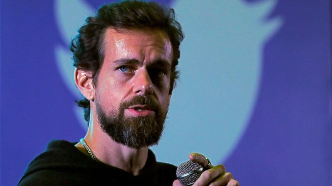 Jack Dorsey, fundador de Twitter y defensor de las criptomonedas, vuelve al centro del debate por una teoría que lo vincula con Satoshi Nakamoto.