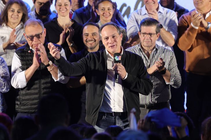 El senador Carlos 