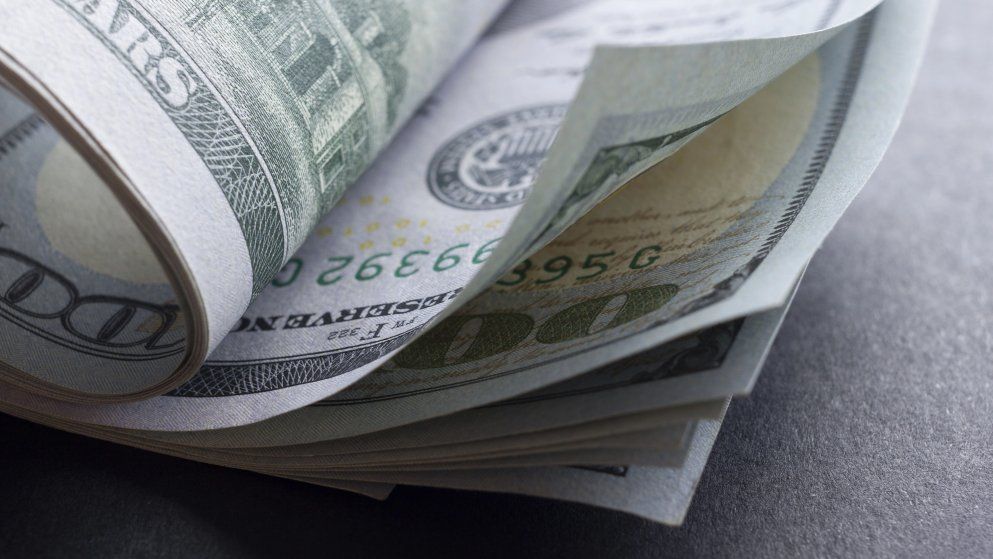 El peso se fortaleció en enero frente al dólar.