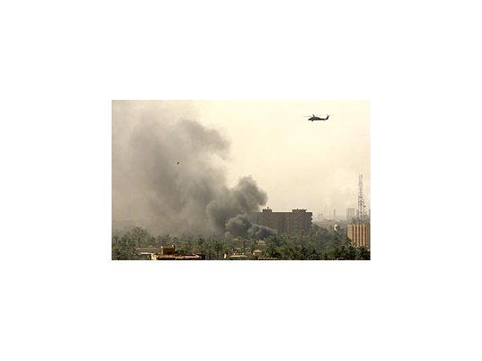 Irak: más de 50 muertos y 70 heridos en atentado suicida y ofensiva estadounidense