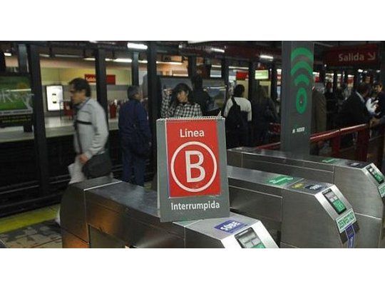 Metrodelegados levantaron el paro previsto en la línea B