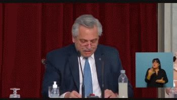 Tanto Iglesias como su par Waldo Wolff hicieron comentarios con voz alta mientras el jefe de Estado brindaba su discurso