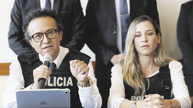 COLEGA. El periodista Christian Zurita era amigo personal de Fernando Villavicencio desde hacía más de 25 años. Habían trabajado juntos en varias investigaciones para medios. El gobierno de Guillermo Lasso incrementó la presencia militar en las calles tras el asesinato.