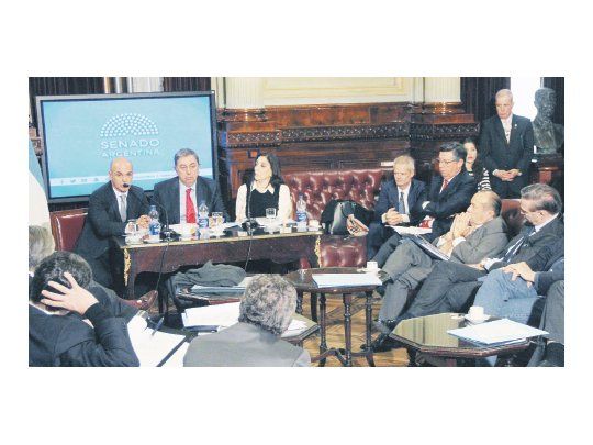 AFI. Gustavo Arribas y Silvia Majdalani son los funcionarios de Mauricio Macri que comandan la agencia de inteligencia. Expusieron ayer ante senadores, que deben aprobar sus pliegos, y se defendieron de las impugnaciones.