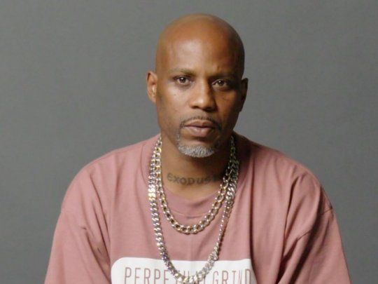 El rapero DMX permanece internado en grave estado.