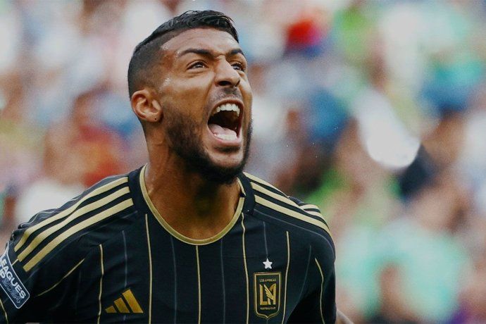 La estrella de LAFC está en la mira del América, pero está en la lista de deseos de al menos tres clubes más de la Liga MX. Aunque no se revelaron los nombres, es evidente que solo un grupo reducido de equipos tiene músculo financiero para competir en esa operación: Monterrey, Tigres, Toluca y Cruz Azul encajan en ese perfil.