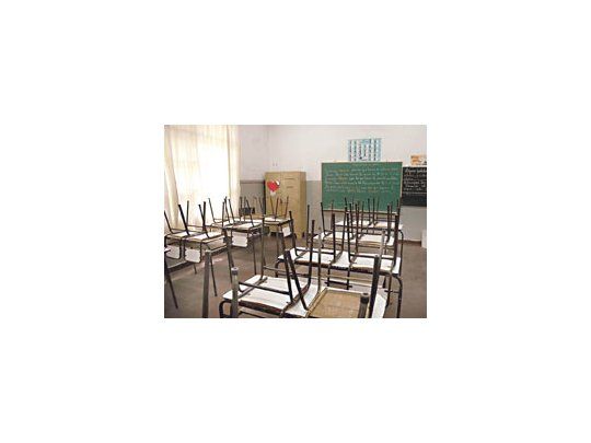 En 17 provincias las aulas permanecerán desiertas debido a las medidas de fuerza que llevan a cabo los gremios docentes en reclamo de aumentos salariales.