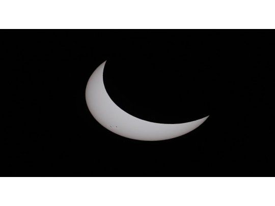 El primer eclipse total de Sol que ocurrió en tierras continentales estadounidenses en 38 años, genera expectativa entre locales y extranjeros.