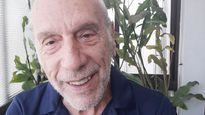 Roberto Perinelli. “Muchos escribíamos microficciones sin saberlo”.