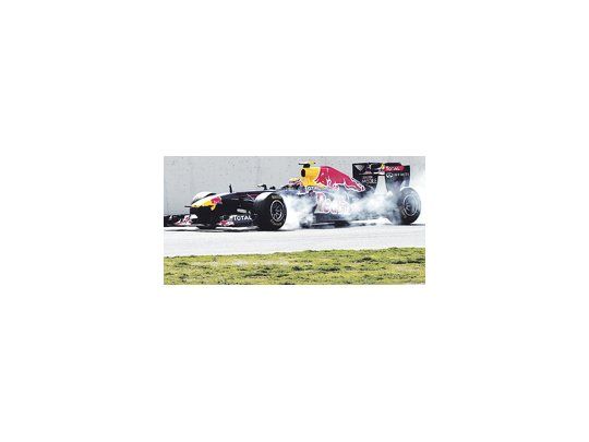 El Red Bull de Mark Webber fue el más rápido en el primer día de entrenamientos en el autódromo de Montmeló.