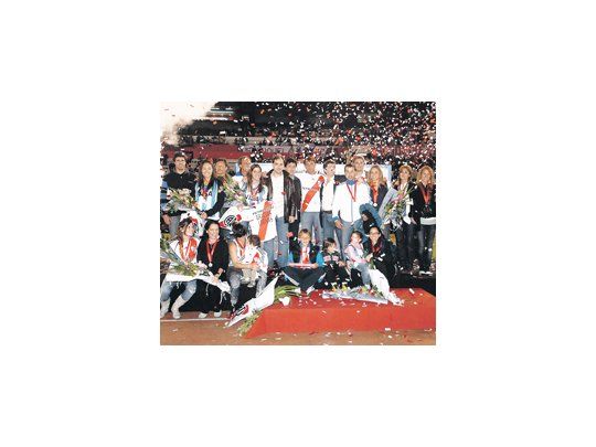 Siguen los homenajes