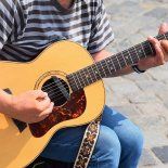 El invento pensado para quienes quieren animarse a tocar sin pasar por la frustración del arranque. El invento pensado para quienes quieren animarse a tocar sin pasar por la frustración del arranque.