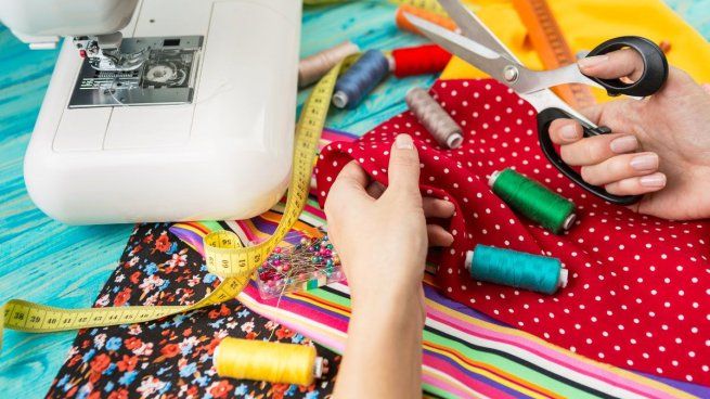 La ropa olvidada en el fondo del placard puede convertirse en tu próxima solución de diseño y orden. 