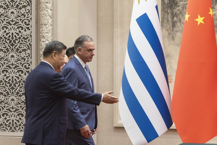 Tras la reunión de Yamandú Orsi con Xi Jinping, el gobierno busca fortalecer la integración con China. Tras la reunión de Yamandú Orsi con Xi Jinping, el gobierno busca fortalecer la integración con China.