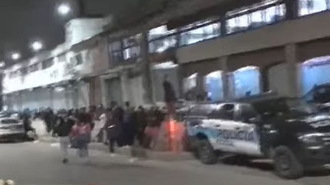 La Policía Federal realizó un amplio operativo en la feria de La Salada en Lomas de Zamora.&nbsp;