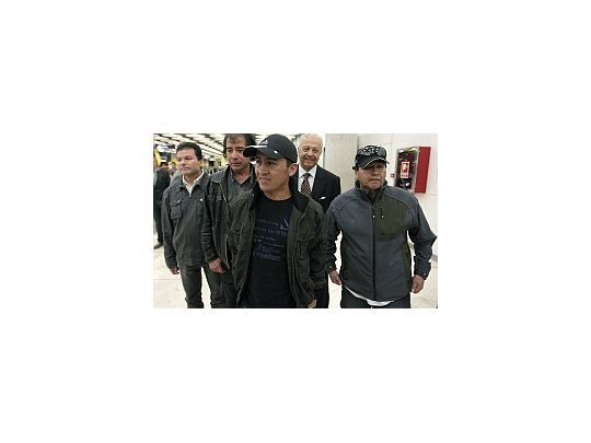 Los trabajadores rescatados de la mina San José contrataron al estudio de abogados más grande del país