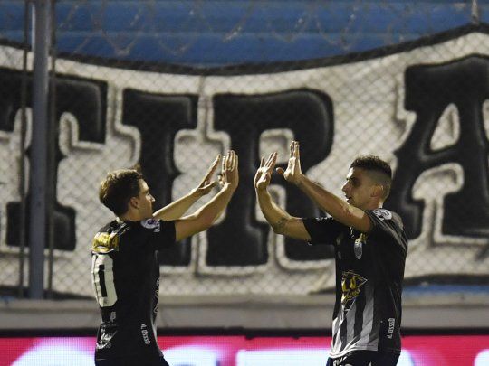 Estudiantes de Buenos Aires eliminó a Arsenal de la Copa Argentina.