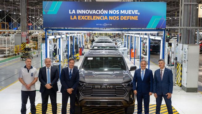 Stellantis lanzó a la nueva RAM Dakota