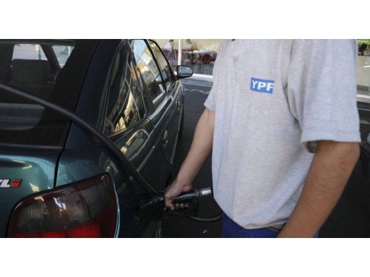 YPF: ya rige baja de 1,5% a los precios de la nafta